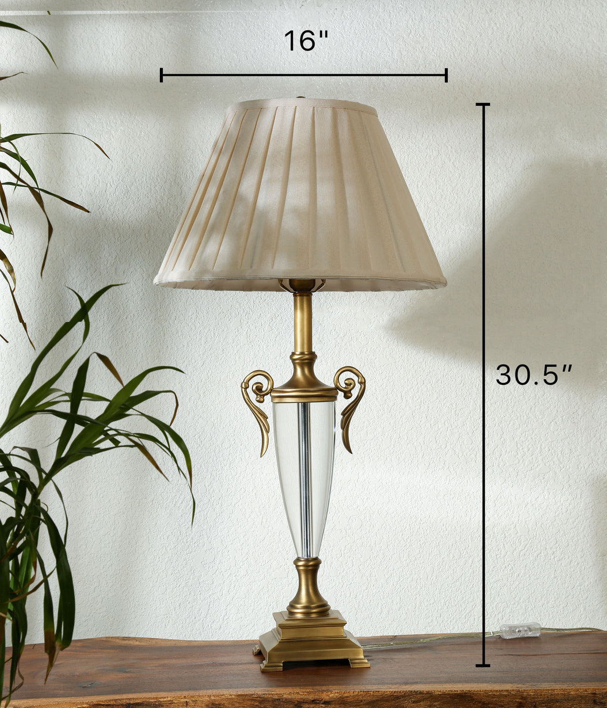 The Aurelia Crystal Lamp