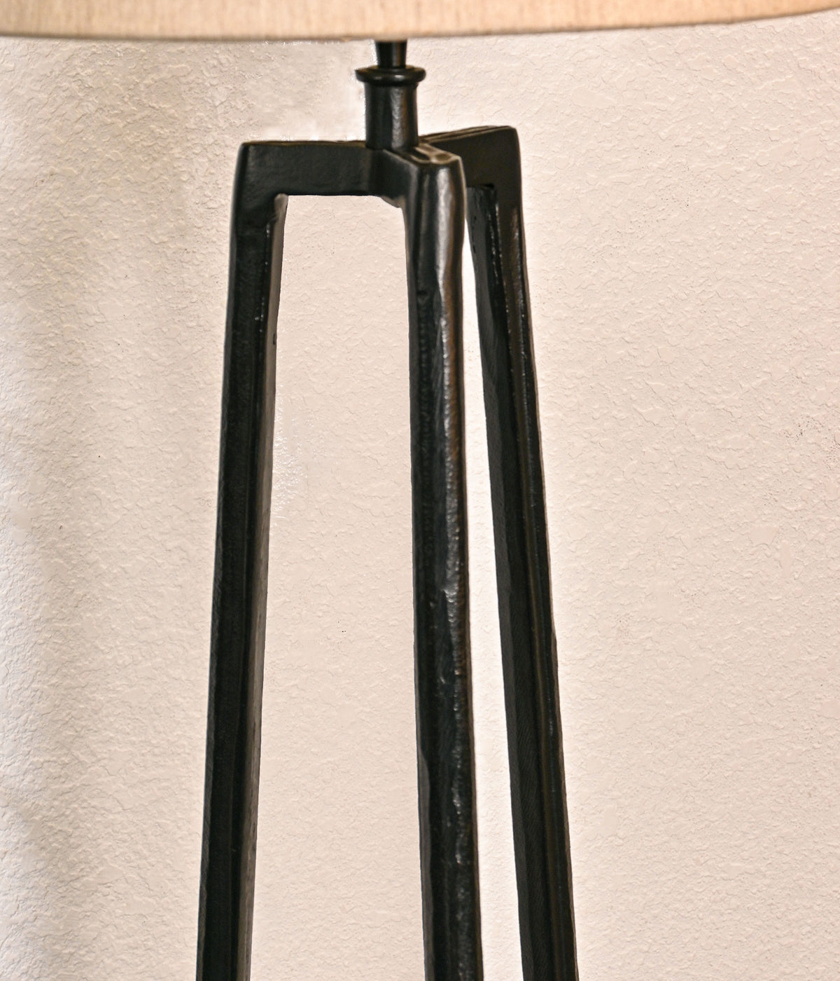 Noir Elegance Floor Lamp