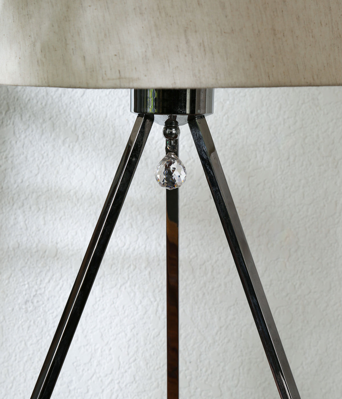 Modern Aperture Lamp