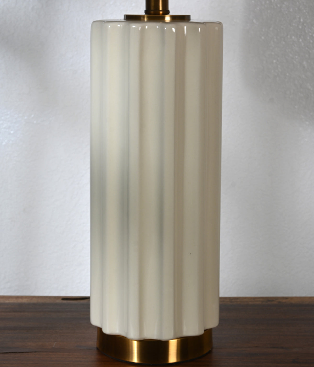 Ivory Crest Lamp