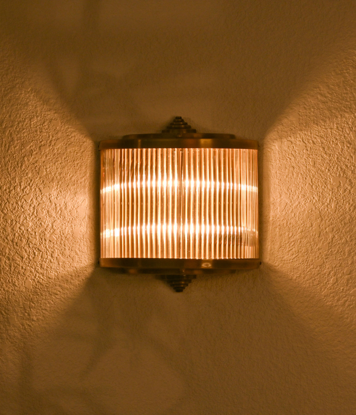 DecoGlow Brass Rod Wall Sconce