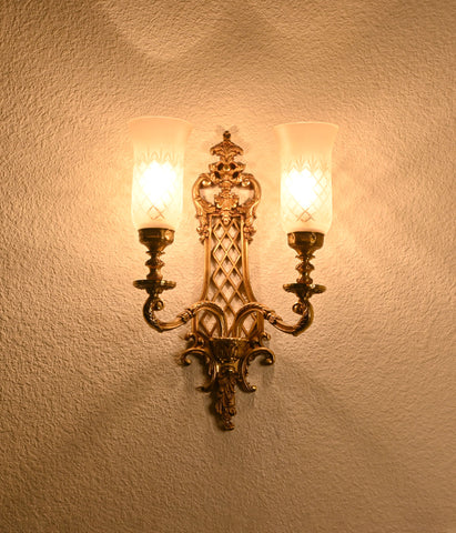 Royal Elegance Frosted Glass Wall Sconce