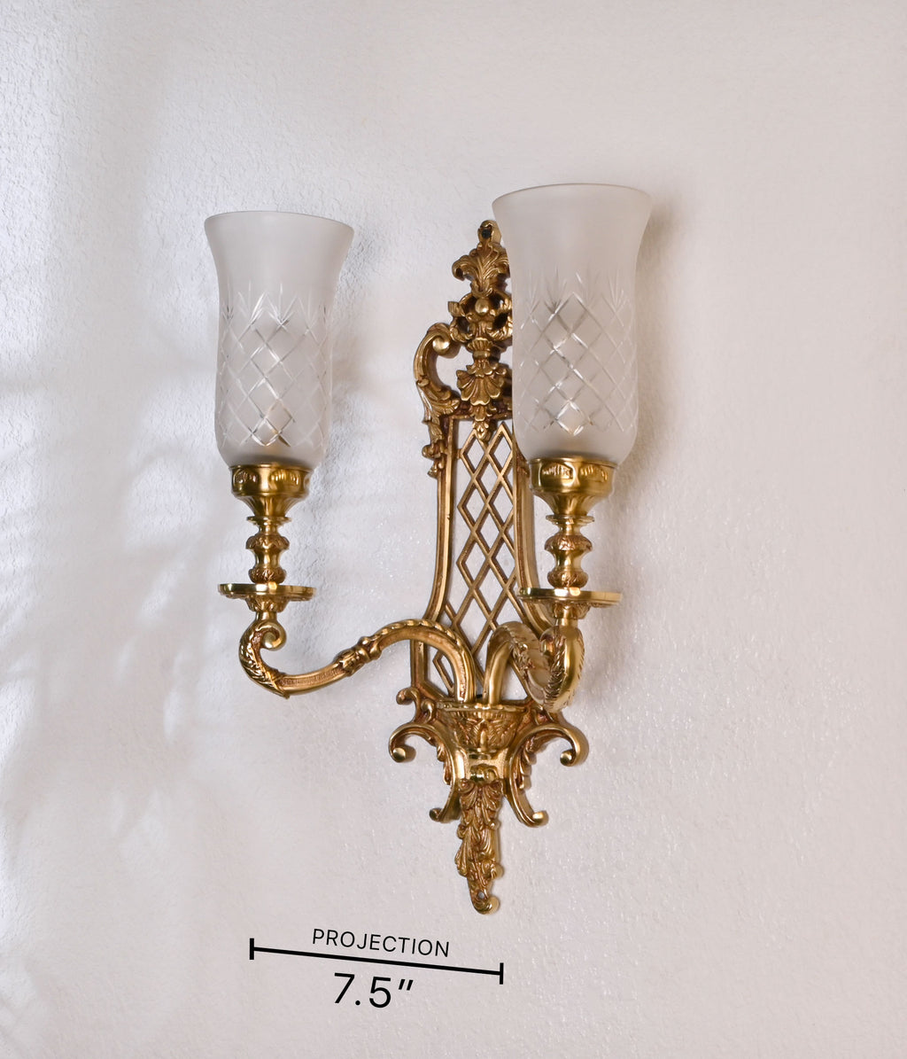 Royal Elegance Frosted Glass Wall Sconce