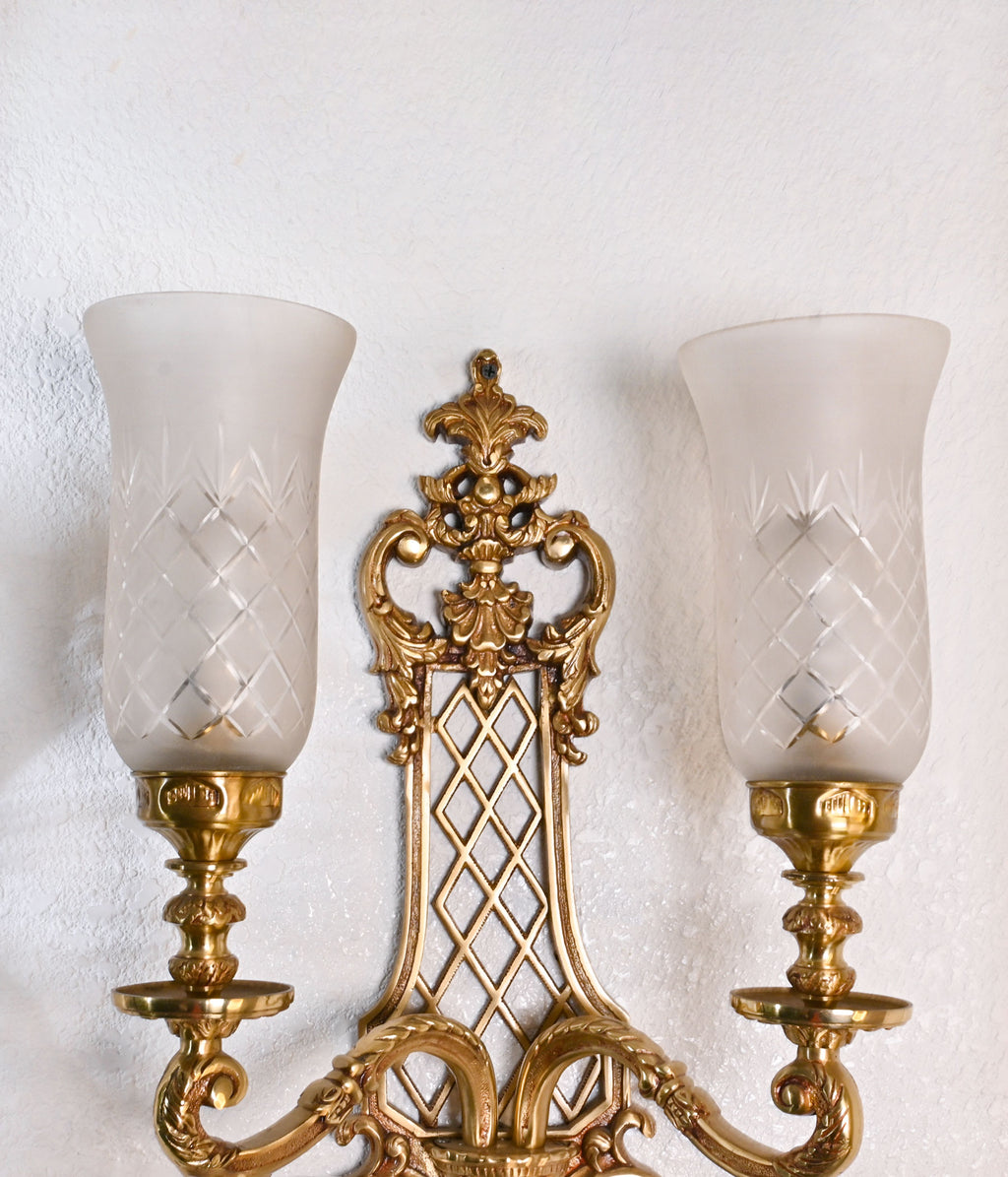 Royal Elegance Frosted Glass Wall Sconce