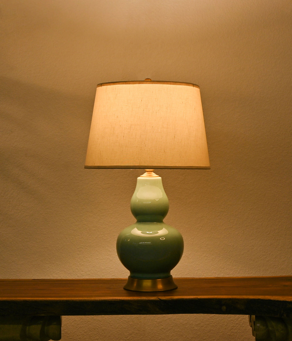 Celestial Pottery light pista green lamp