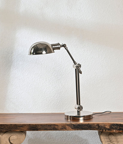 Lumina Luxe Nickel lamp