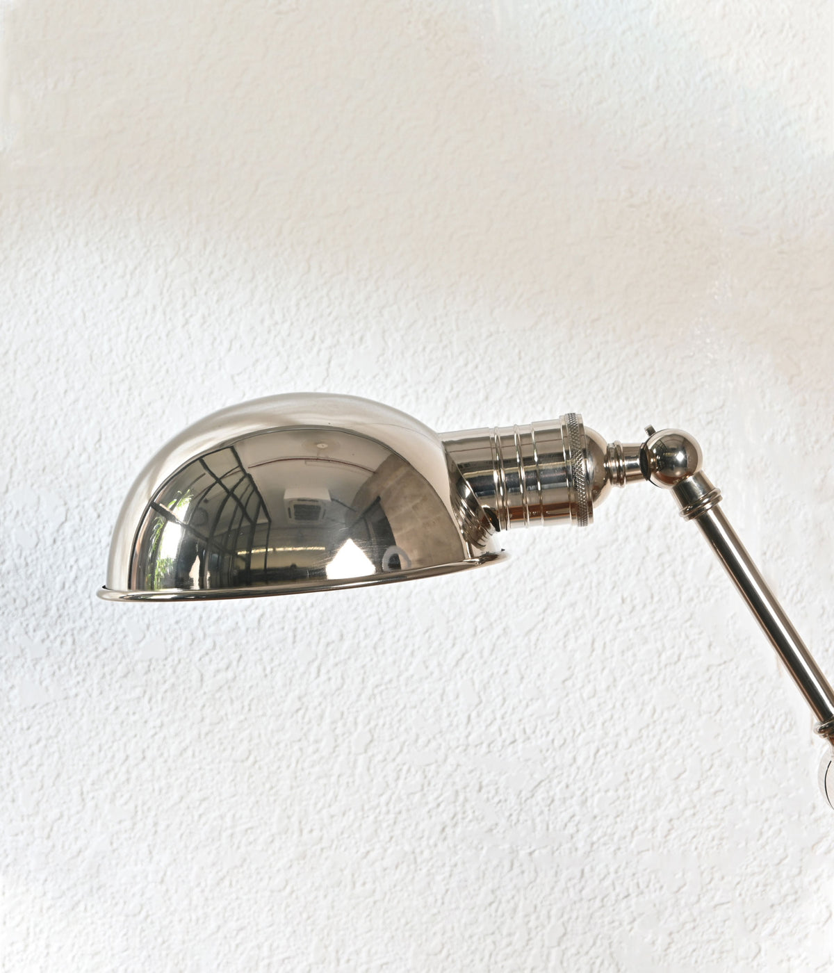 Lumina Luxe Nickel lamp