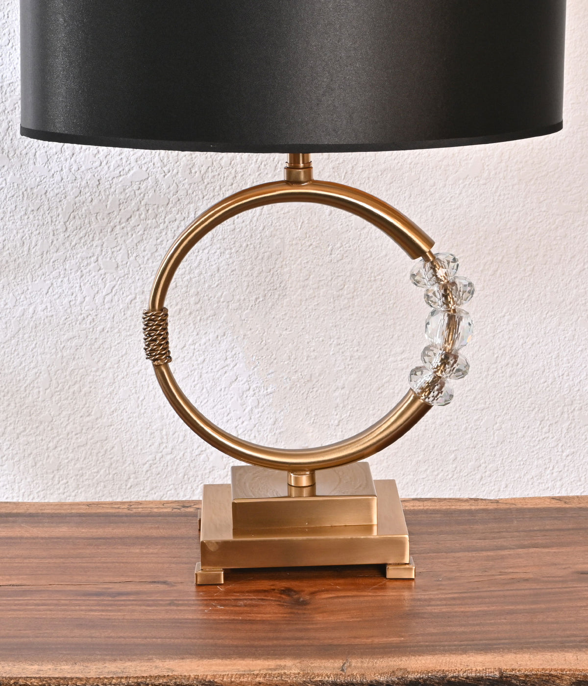 Regal Brass Majesty Lamp with Crystal Accents