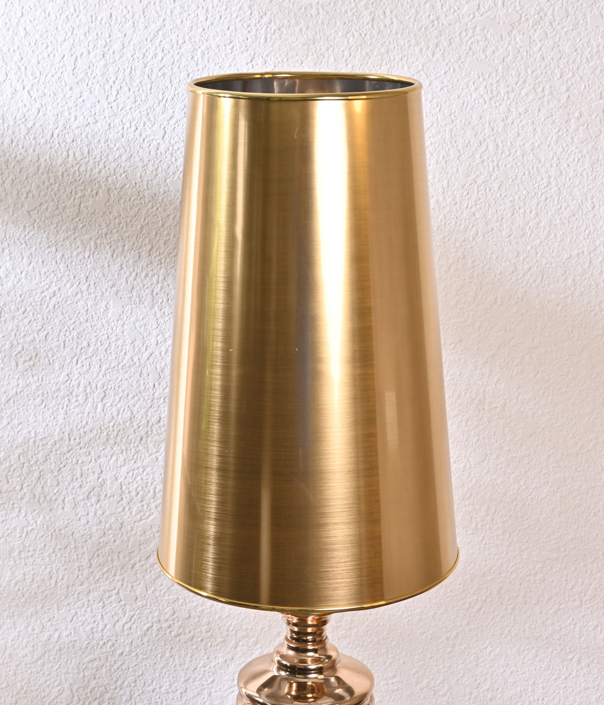 Golden Aura metal Luminaire lamp