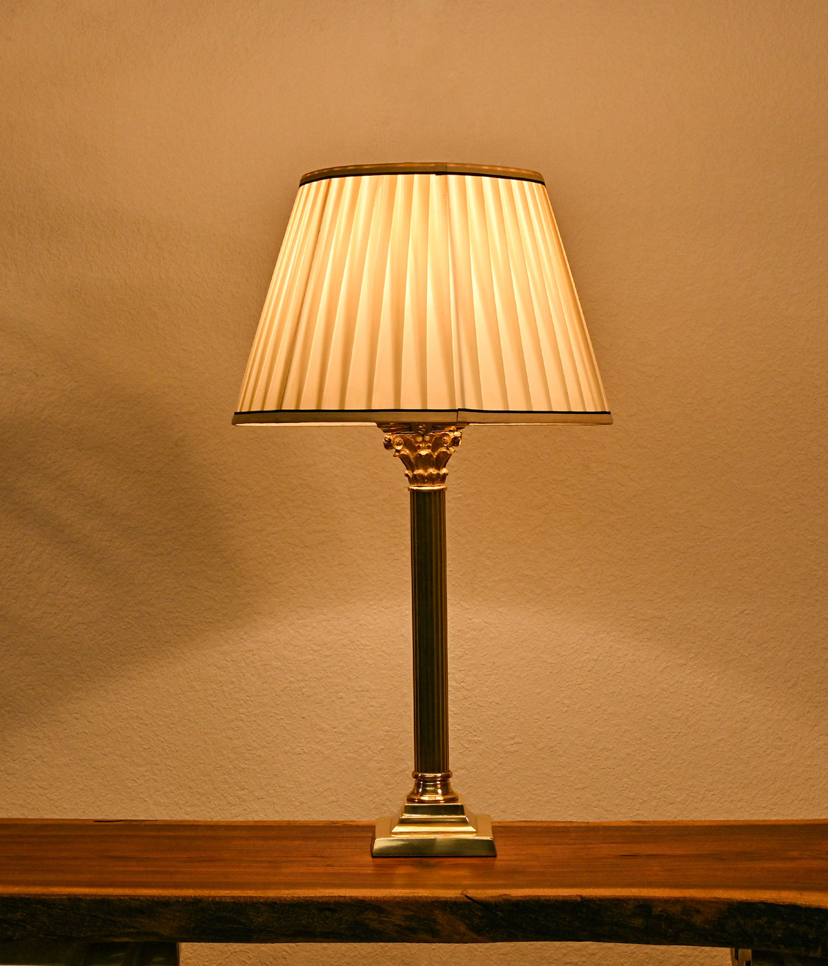 Vintage Radiance Table Lamp