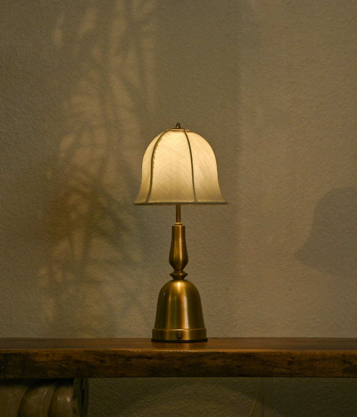 Golden Glow Touch Lamp