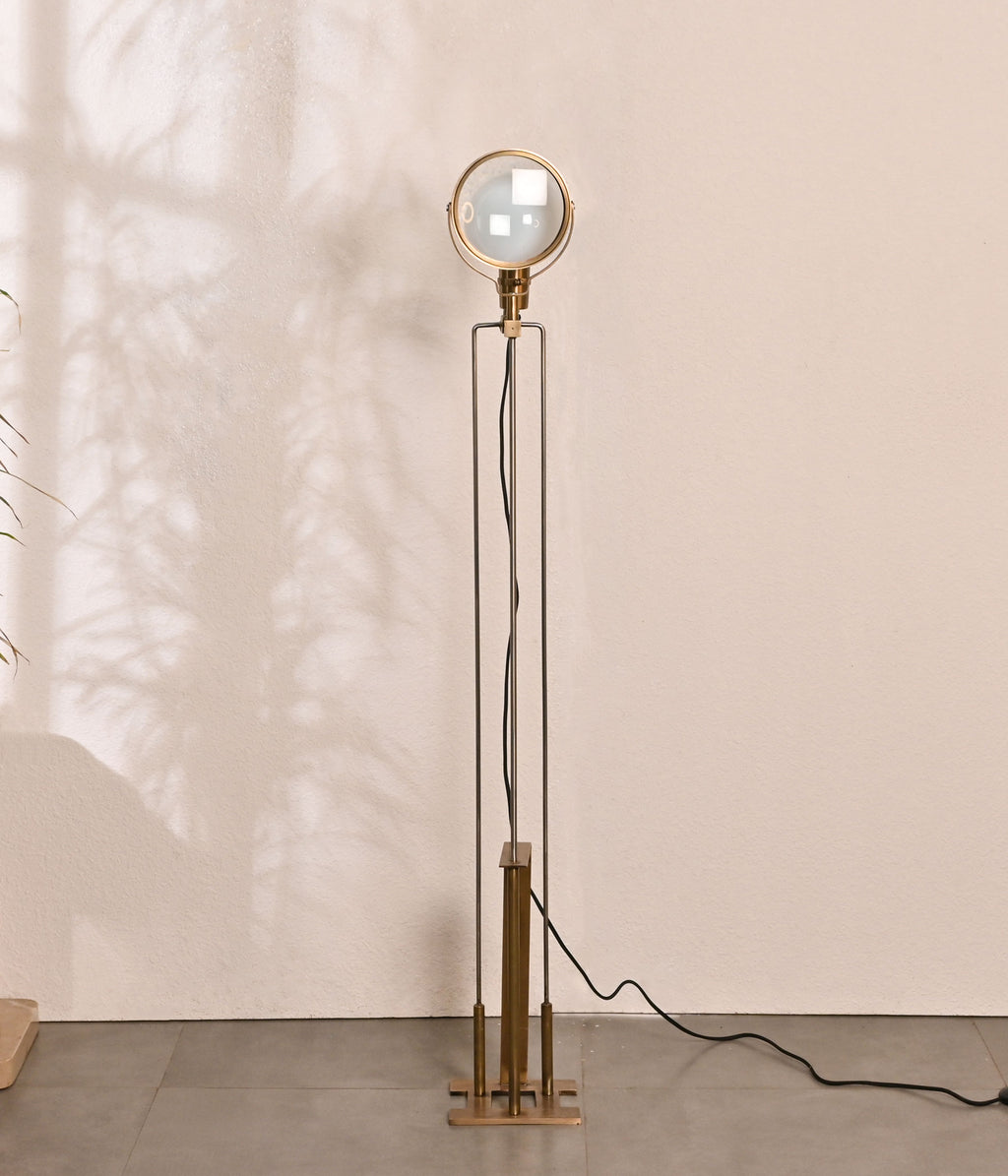 Brass Magnifique Floor Lamp