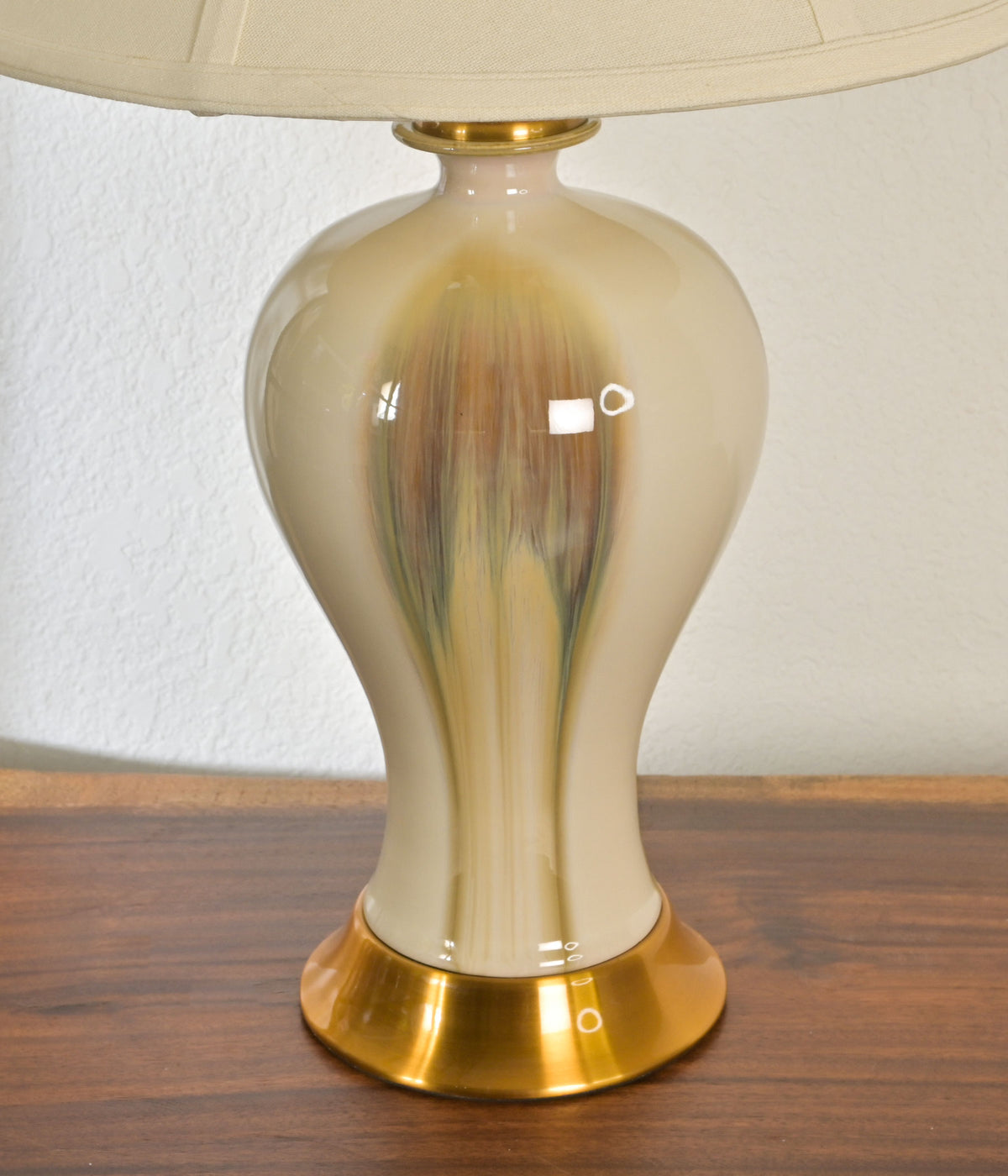 Cream Luster Table Lamp