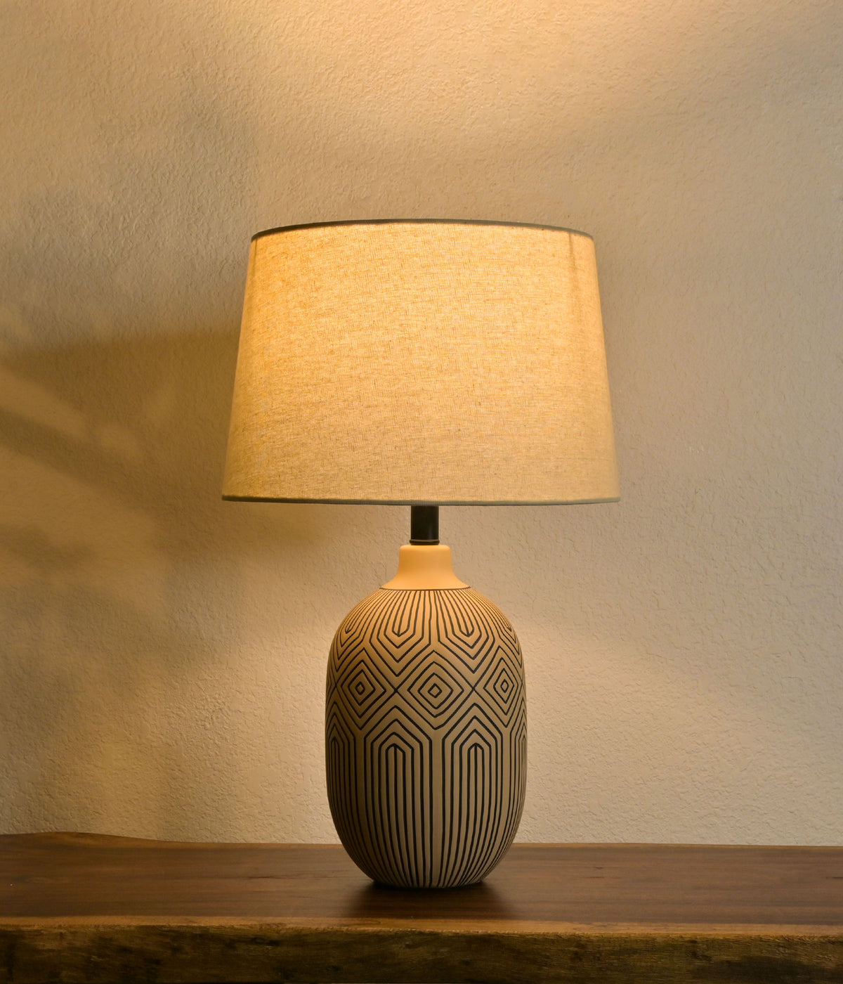 Beige Noir Elegance Lamp