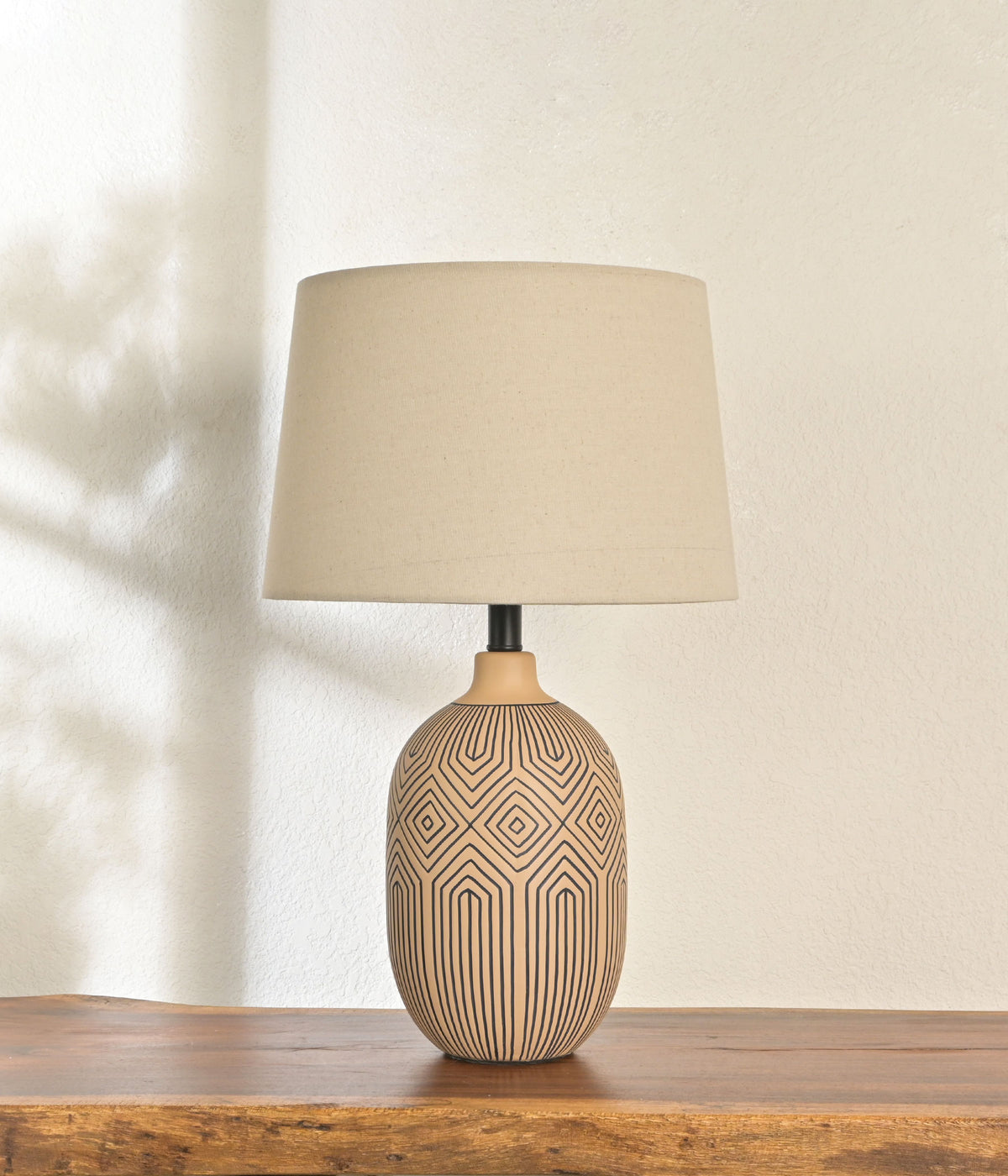 Beige Noir Elegance Lamp