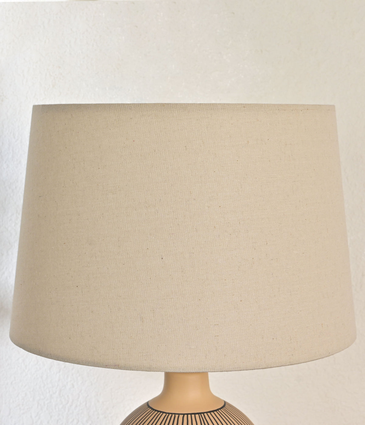 Beige Noir Elegance Lamp